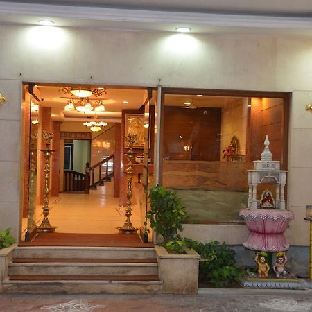 Hotel Raya'S Annexe-1クンバコナム エクステリア 写真