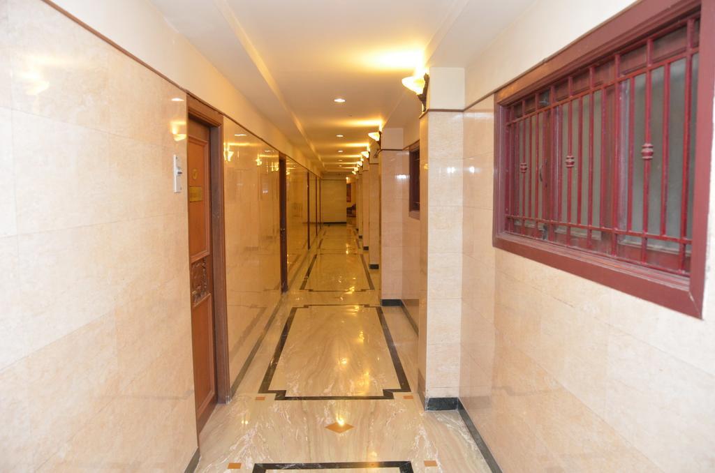 Hotel Raya'S Annexe-1クンバコナム エクステリア 写真