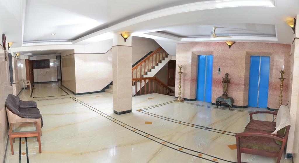 Hotel Raya'S Annexe-1クンバコナム エクステリア 写真