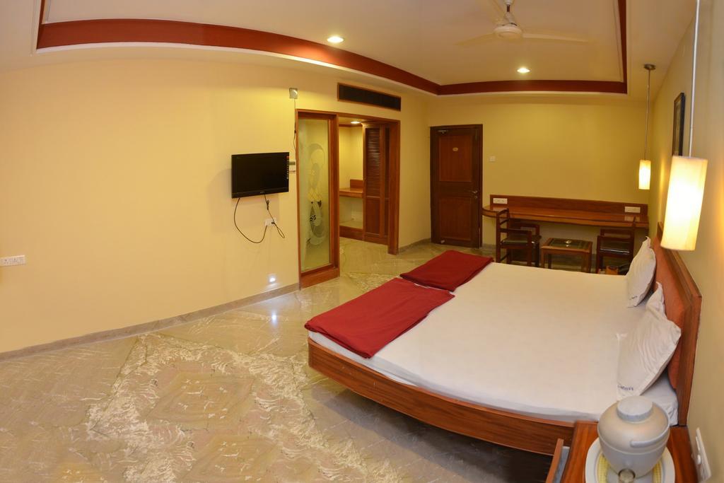 Hotel Raya'S Annexe-1クンバコナム エクステリア 写真